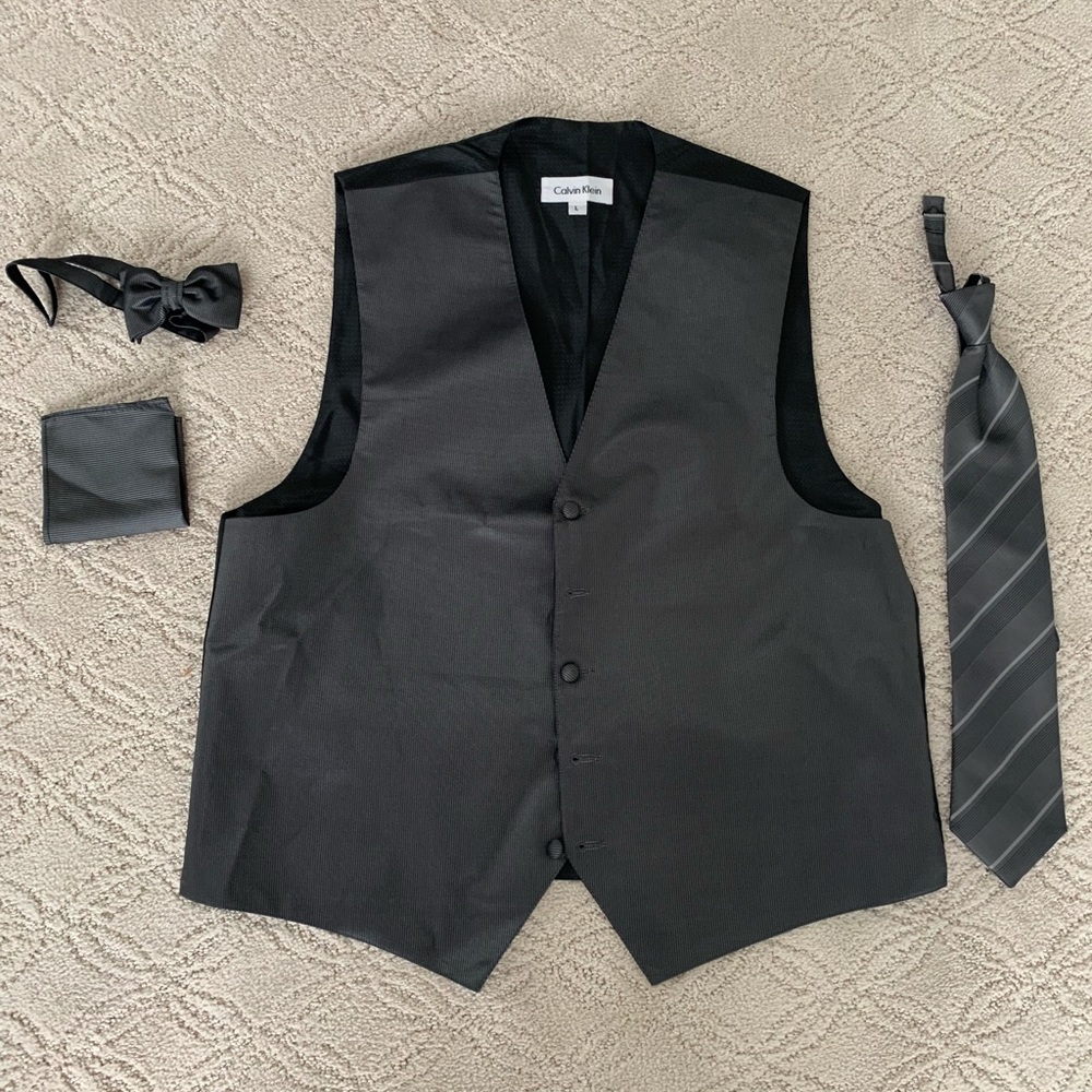 Calvin Klein tuxedo grey accessory set L